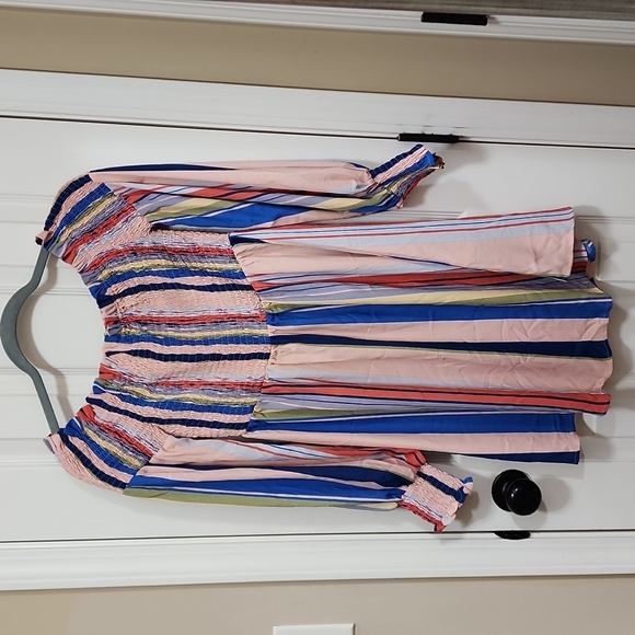 TCEC Dress - Picture 1 of 4